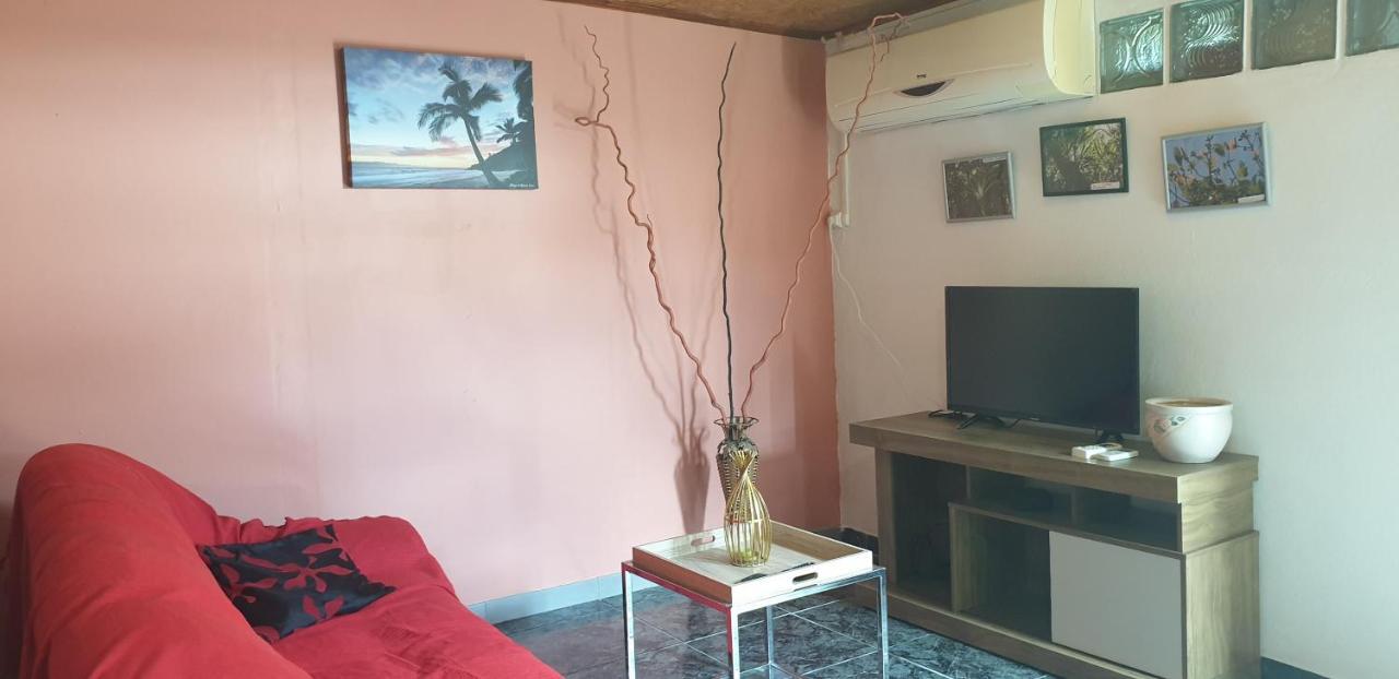 Villa T1 bis chez les Saintanoise  à Sainte Anne Extérieur photo